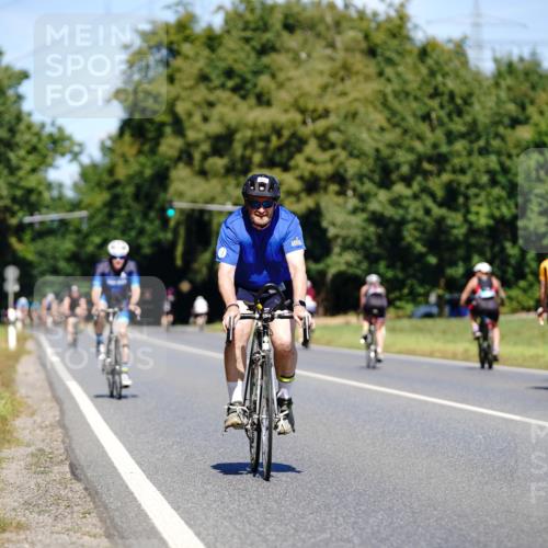 07.09.2025 - 19. Norderstedt Triathlon Michael Burmester http://msf.ph/oto/8842924 07.09.2025 12:57:06 Radfahren 197, 266, 1264 meine-sportfotos.de