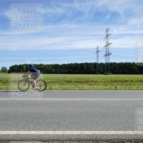 07.09.2025 - 19. Norderstedt Triathlon Michael Burmester http://msf.ph/oto/8842936 07.09.2025 12:35:06 Radfahren 176 meine-sportfotos.de