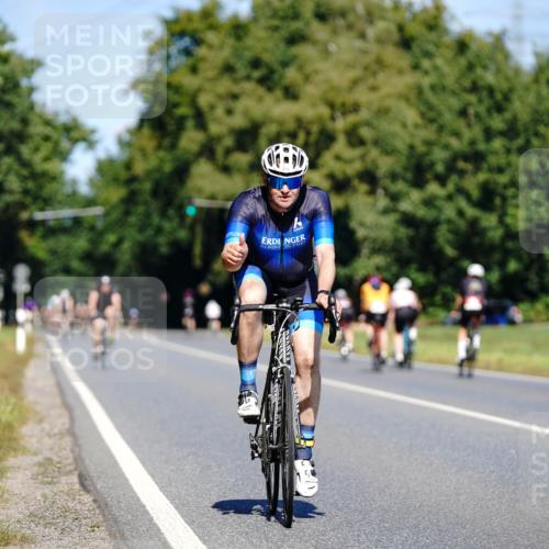 07.09.2025 - 19. Norderstedt Triathlon Michael Burmester http://msf.ph/oto/8842940 07.09.2025 12:57:09 Radfahren 197, 266, 315 meine-sportfotos.de