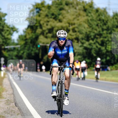 07.09.2025 - 19. Norderstedt Triathlon Michael Burmester http://msf.ph/oto/8842944 07.09.2025 12:57:09 Radfahren 197, 266, 315 meine-sportfotos.de