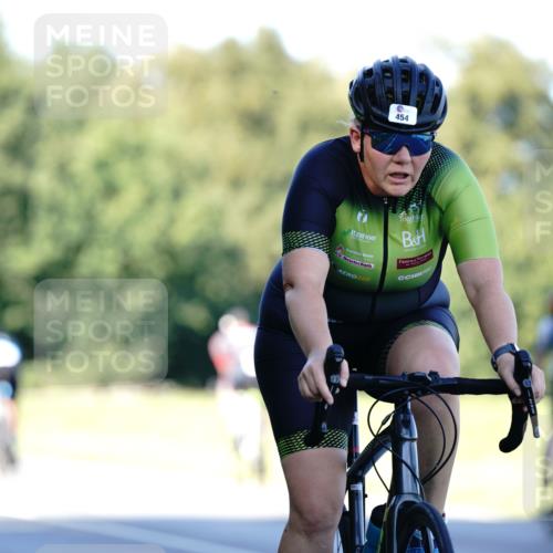 07.09.2025 - 19. Norderstedt Triathlon Michael Burmester http://msf.ph/oto/8842953 07.09.2025 15:52:07 Radfahren 454, 494, 512, 887, 1052, 1103, 1591 meine-sportfotos.de