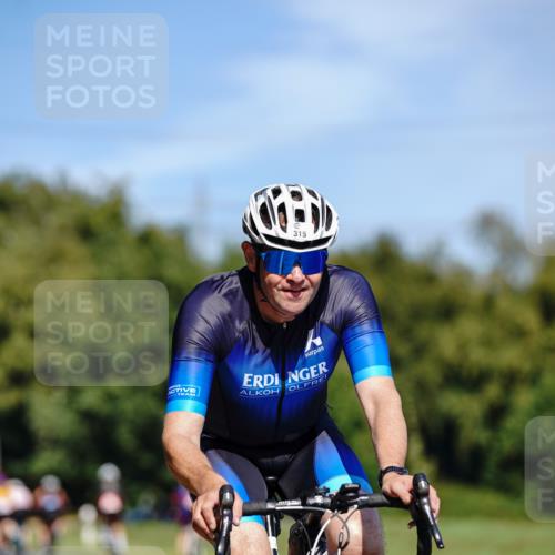 07.09.2025 - 19. Norderstedt Triathlon Michael Burmester http://msf.ph/oto/8842959 07.09.2025 12:57:10 Radfahren 197, 266, 315 meine-sportfotos.de