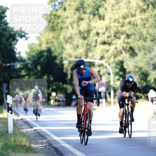 07.09.2025 - 19. Norderstedt Triathlon Michael Burmester http://msf.ph/oto/8842994 07.09.2025 15:52:27 Radfahren 924, 951, 1479 meine-sportfotos.de