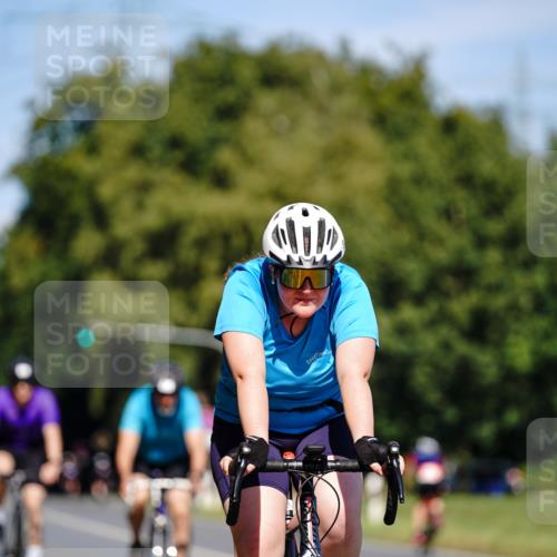 07.09.2025 - 19. Norderstedt Triathlon Michael Burmester http://msf.ph/oto/8842996 07.09.2025 12:57:30 Radfahren 328, 1352 meine-sportfotos.de