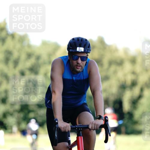 07.09.2025 - 19. Norderstedt Triathlon Michael Burmester http://msf.ph/oto/8843002 07.09.2025 15:52:29 Radfahren 924, 951, 1479 meine-sportfotos.de