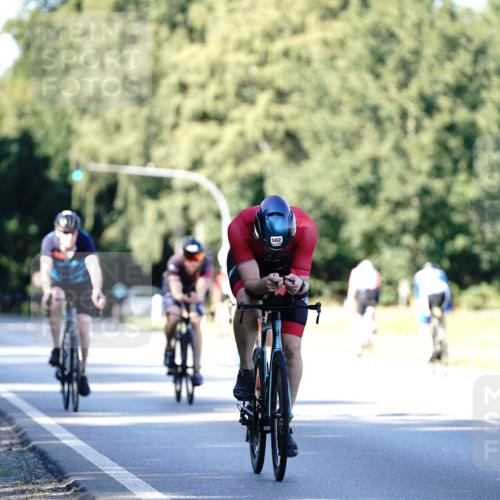 07.09.2025 - 19. Norderstedt Triathlon Michael Burmester http://msf.ph/oto/8843017 07.09.2025 15:52:34 Radfahren 502, 923, 1049, 1444, 1587 meine-sportfotos.de