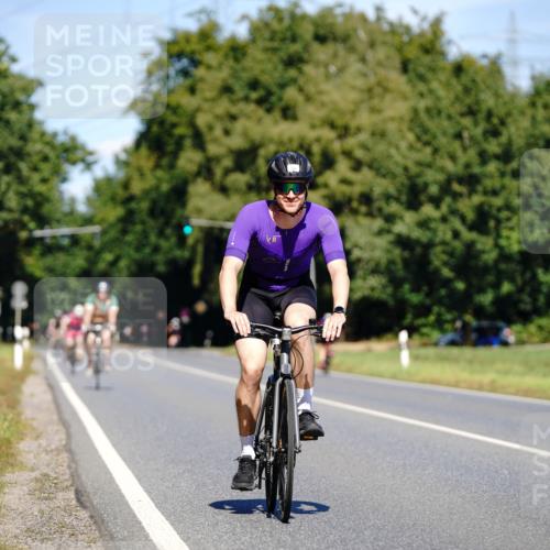 07.09.2025 - 19. Norderstedt Triathlon Michael Burmester http://msf.ph/oto/8843018 07.09.2025 12:57:32 Radfahren 298, 328, 1352 meine-sportfotos.de