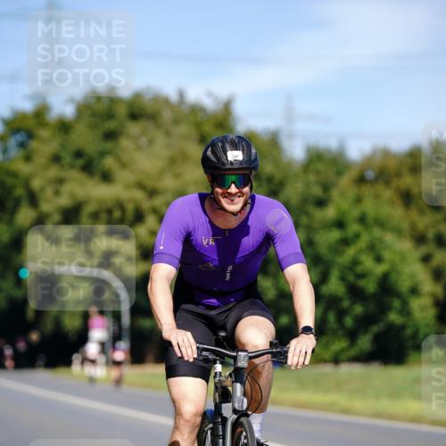 07.09.2025 - 19. Norderstedt Triathlon Michael Burmester http://msf.ph/oto/8843021 07.09.2025 12:57:33 Radfahren 298, 328, 1352 meine-sportfotos.de