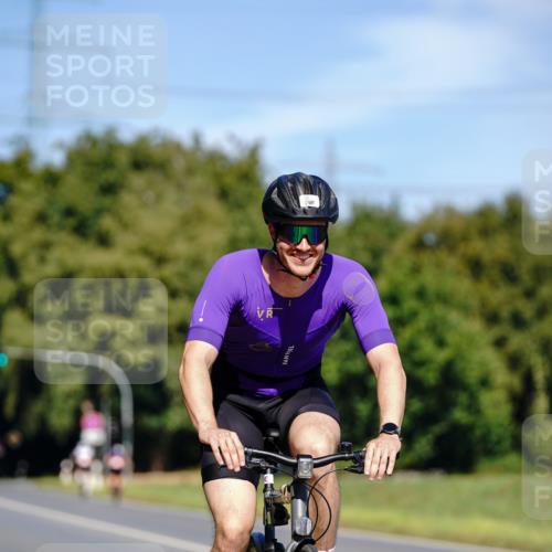 07.09.2025 - 19. Norderstedt Triathlon Michael Burmester http://msf.ph/oto/8843023 07.09.2025 12:57:33 Radfahren 298, 328, 1352 meine-sportfotos.de
