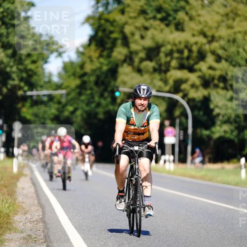 07.09.2025 - 19. Norderstedt Triathlon Michael Burmester http://msf.ph/oto/8843028 07.09.2025 12:57:37 Radfahren 157, 298 meine-sportfotos.de