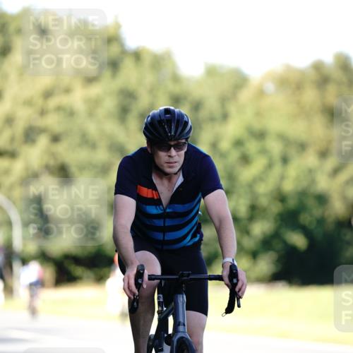 07.09.2025 - 19. Norderstedt Triathlon Michael Burmester http://msf.ph/oto/8843033 07.09.2025 15:52:37 Radfahren 502, 923, 1049, 1444, 1587 meine-sportfotos.de