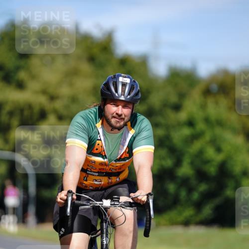 07.09.2025 - 19. Norderstedt Triathlon Michael Burmester http://msf.ph/oto/8843035 07.09.2025 12:57:39 Radfahren 157 meine-sportfotos.de