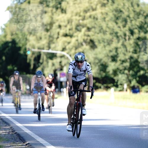 07.09.2025 - 19. Norderstedt Triathlon Michael Burmester http://msf.ph/oto/8843039 07.09.2025 15:52:41 Radfahren 376 meine-sportfotos.de