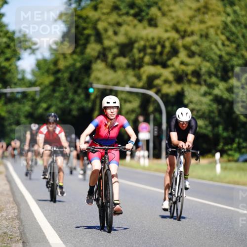 07.09.2025 - 19. Norderstedt Triathlon Michael Burmester http://msf.ph/oto/8843040 07.09.2025 12:57:42 Radfahren 157, 242, 1326 meine-sportfotos.de