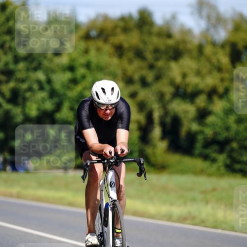 07.09.2025 - 19. Norderstedt Triathlon Michael Burmester http://msf.ph/oto/8843051 07.09.2025 12:57:43 Radfahren 242, 841, 1326 meine-sportfotos.de