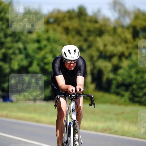 07.09.2025 - 19. Norderstedt Triathlon Michael Burmester http://msf.ph/oto/8843054 07.09.2025 12:57:43 Radfahren 242, 841, 1326 meine-sportfotos.de