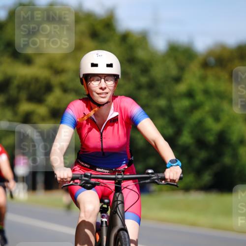 07.09.2025 - 19. Norderstedt Triathlon Michael Burmester http://msf.ph/oto/8843059 07.09.2025 12:57:44 Radfahren 242, 318, 841, 1326 meine-sportfotos.de
