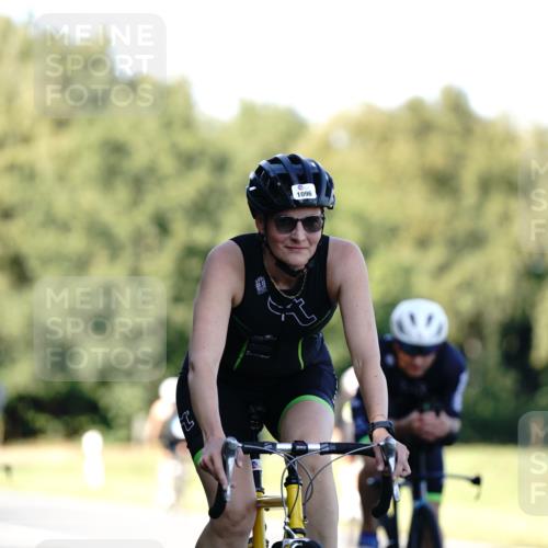 07.09.2025 - 19. Norderstedt Triathlon Michael Burmester http://msf.ph/oto/8843063 07.09.2025 15:52:46 Radfahren 376, 515, 520, 535, 956, 1056, 1096 meine-sportfotos.de