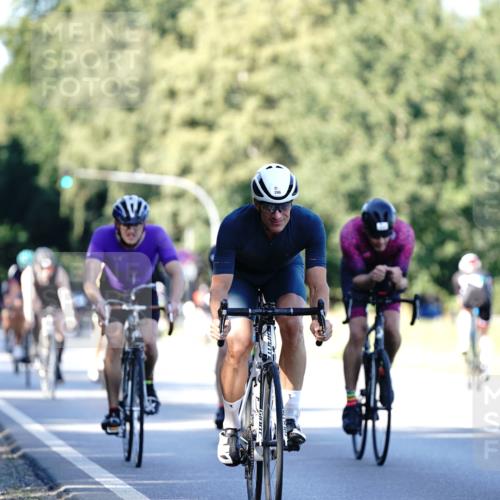07.09.2025 - 19. Norderstedt Triathlon Michael Burmester http://msf.ph/oto/8843107 07.09.2025 15:53:01 Radfahren 396, 1409, 1452, 1582, 1614 meine-sportfotos.de