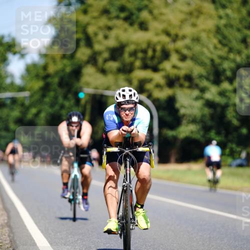07.09.2025 - 19. Norderstedt Triathlon Michael Burmester http://msf.ph/oto/8843111 07.09.2025 12:57:54 Radfahren 166, 777, 1270, 1317 meine-sportfotos.de
