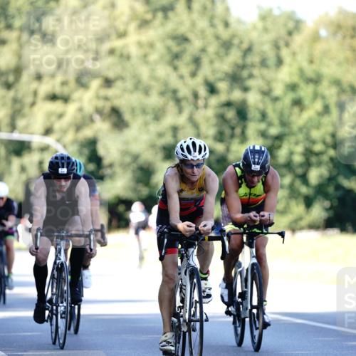 07.09.2025 - 19. Norderstedt Triathlon Michael Burmester http://msf.ph/oto/8843120 07.09.2025 15:53:03 Radfahren 396, 870, 929, 1063, 1409, 1435, 1452, 1614 meine-sportfotos.de