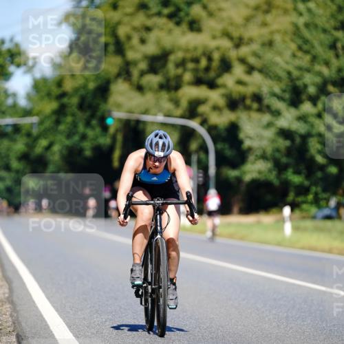 07.09.2025 - 19. Norderstedt Triathlon Michael Burmester http://msf.ph/oto/8843137 07.09.2025 12:58:01 Radfahren 1385 meine-sportfotos.de