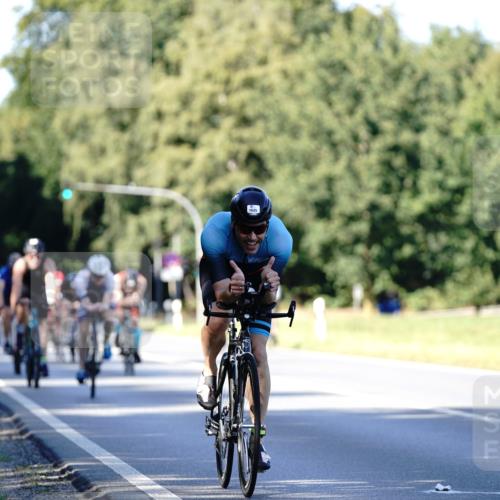 07.09.2025 - 19. Norderstedt Triathlon Michael Burmester http://msf.ph/oto/8843144 07.09.2025 15:53:10 Radfahren 1095, 1584, 1625 meine-sportfotos.de