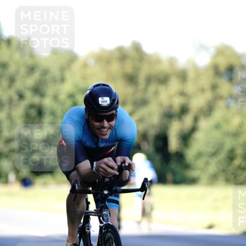 07.09.2025 - 19. Norderstedt Triathlon Michael Burmester http://msf.ph/oto/8843147 07.09.2025 15:53:11 Radfahren 524, 886, 1584, 1625 meine-sportfotos.de