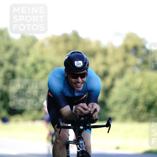 07.09.2025 - 19. Norderstedt Triathlon Michael Burmester http://msf.ph/oto/8843149 07.09.2025 15:53:11 Radfahren 524, 886, 1584, 1625 meine-sportfotos.de