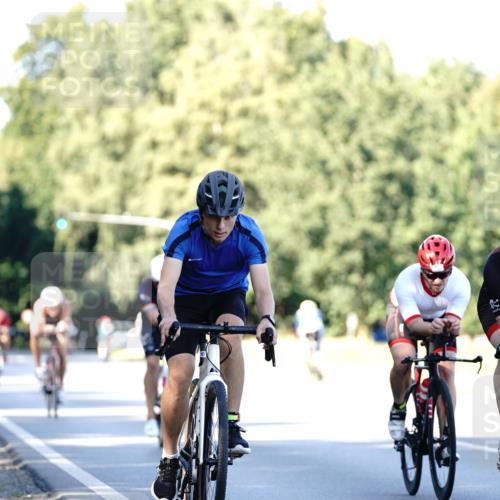 07.09.2025 - 19. Norderstedt Triathlon Michael Burmester http://msf.ph/oto/8843165 07.09.2025 15:53:14 Radfahren 415, 496, 497, 524, 886, 890, 1537, 1584, 1625 meine-sportfotos.de