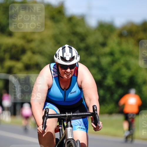 07.09.2025 - 19. Norderstedt Triathlon Michael Burmester http://msf.ph/oto/8843166 07.09.2025 12:58:29 Radfahren 742 meine-sportfotos.de