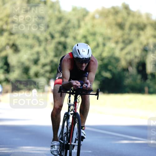 07.09.2025 - 19. Norderstedt Triathlon Michael Burmester http://msf.ph/oto/8843179 07.09.2025 15:53:17 Radfahren 415, 496, 497, 524, 886, 890, 1537 meine-sportfotos.de