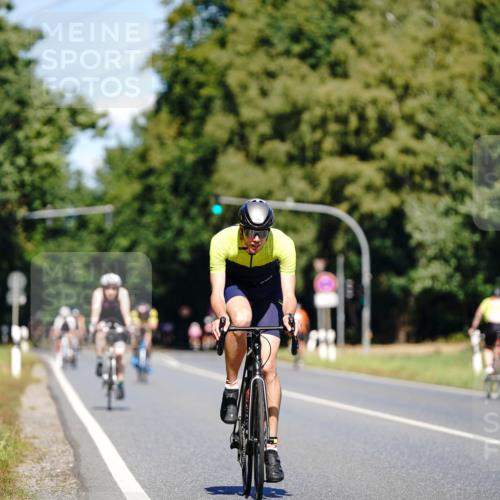 07.09.2025 - 19. Norderstedt Triathlon Michael Burmester http://msf.ph/oto/8843191 07.09.2025 12:58:46 Radfahren 275 meine-sportfotos.de