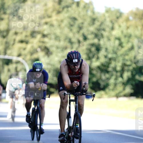 07.09.2025 - 19. Norderstedt Triathlon Michael Burmester http://msf.ph/oto/8843192 07.09.2025 15:53:26 Radfahren 362, 864, 953 meine-sportfotos.de