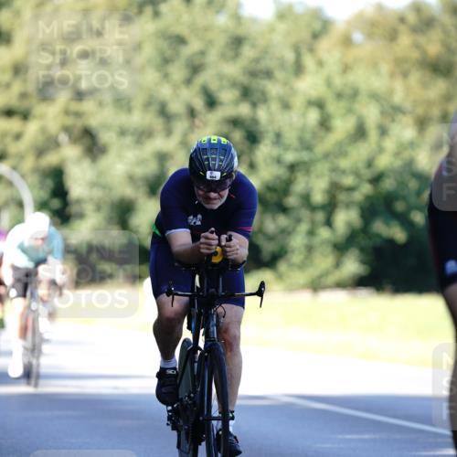 07.09.2025 - 19. Norderstedt Triathlon Michael Burmester http://msf.ph/oto/8843198 07.09.2025 15:53:27 Radfahren 362, 505, 864, 953 meine-sportfotos.de