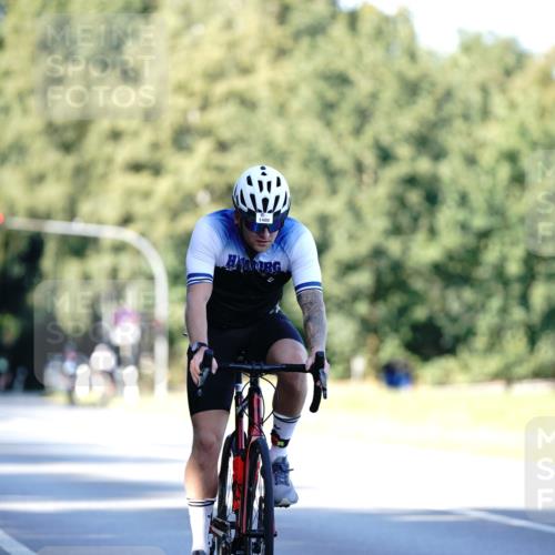 07.09.2025 - 19. Norderstedt Triathlon Michael Burmester http://msf.ph/oto/8843215 07.09.2025 15:53:30 Radfahren 362, 505, 864, 953, 1400 meine-sportfotos.de