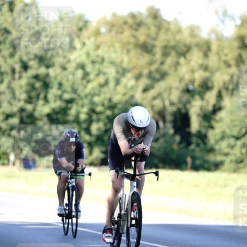 07.09.2025 - 19. Norderstedt Triathlon Michael Burmester http://msf.ph/oto/8843225 07.09.2025 15:53:39 Radfahren 519, 878, 1093 meine-sportfotos.de