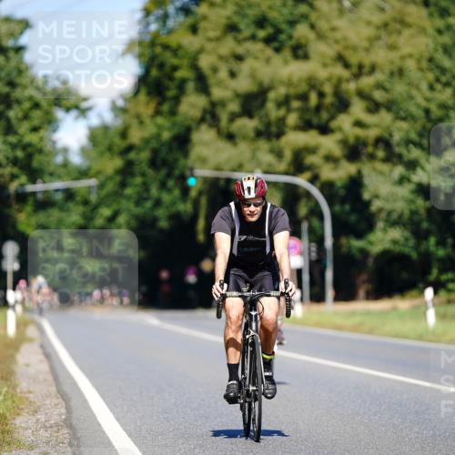 07.09.2025 - 19. Norderstedt Triathlon Michael Burmester http://msf.ph/oto/8843265 07.09.2025 12:59:14 Radfahren 1215 meine-sportfotos.de