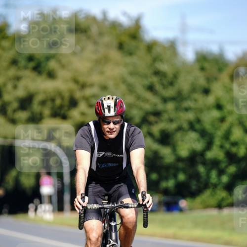 07.09.2025 - 19. Norderstedt Triathlon Michael Burmester http://msf.ph/oto/8843267 07.09.2025 12:59:15 Radfahren 355, 1215 meine-sportfotos.de