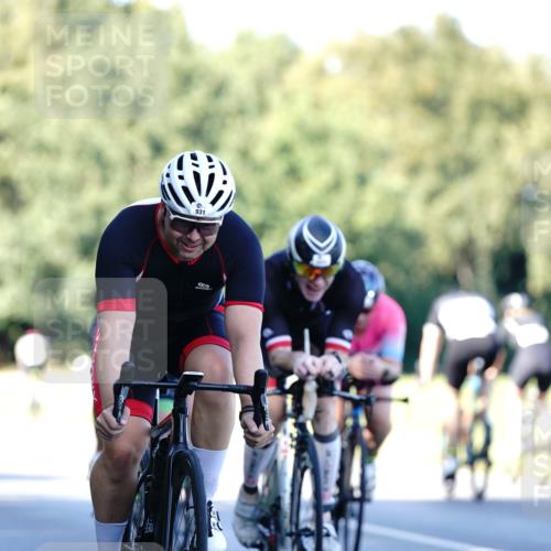 07.09.2025 - 19. Norderstedt Triathlon Michael Burmester http://msf.ph/oto/8843269 07.09.2025 15:53:50 Radfahren 507, 542, 889, 931, 952, 1053, 1072, 1091, 1427, 1553, 1577 meine-sportfotos.de