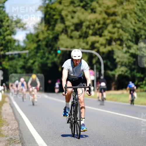 07.09.2025 - 19. Norderstedt Triathlon Michael Burmester http://msf.ph/oto/8843286 07.09.2025 12:59:31 Radfahren 790 meine-sportfotos.de