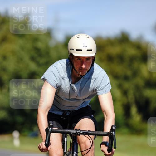 07.09.2025 - 19. Norderstedt Triathlon Michael Burmester http://msf.ph/oto/8843290 07.09.2025 12:59:33 Radfahren 790 meine-sportfotos.de