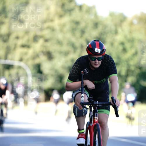 07.09.2025 - 19. Norderstedt Triathlon Michael Burmester http://msf.ph/oto/8843292 07.09.2025 15:53:55 Radfahren 493, 542, 873, 889, 952, 955, 1053, 1083, 1091, 1619 meine-sportfotos.de
