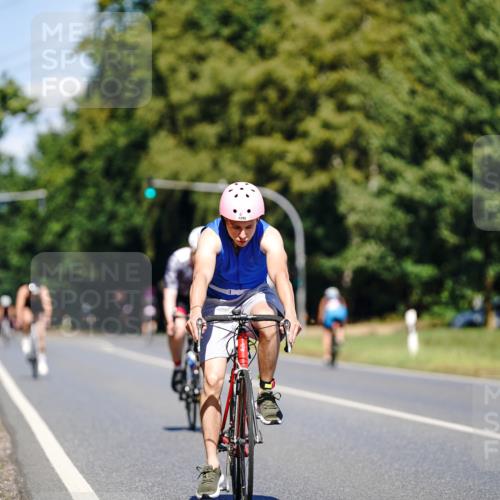 07.09.2025 - 19. Norderstedt Triathlon Michael Burmester http://msf.ph/oto/8843299 07.09.2025 12:59:41 Radfahren 325, 1271, 1295 meine-sportfotos.de