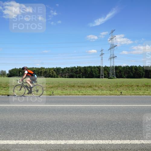 07.09.2025 - 19. Norderstedt Triathlon Michael Burmester http://msf.ph/oto/8843300 07.09.2025 14:43:05 Radfahren 986, 1022 meine-sportfotos.de