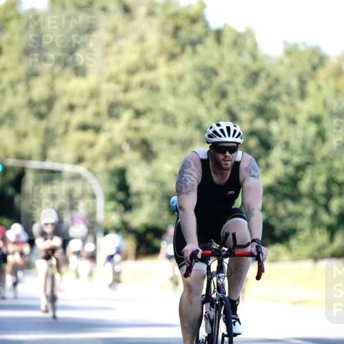 07.09.2025 - 19. Norderstedt Triathlon Michael Burmester http://msf.ph/oto/8843301 07.09.2025 15:53:58 Radfahren 871, 873, 1083, 1554, 1619 meine-sportfotos.de