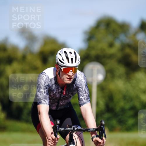 07.09.2025 - 19. Norderstedt Triathlon Michael Burmester http://msf.ph/oto/8843305 07.09.2025 12:59:43 Radfahren 1271, 1295 meine-sportfotos.de
