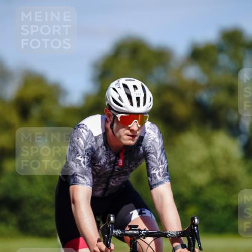 07.09.2025 - 19. Norderstedt Triathlon Michael Burmester http://msf.ph/oto/8843308 07.09.2025 12:59:43 Radfahren 1271, 1295 meine-sportfotos.de