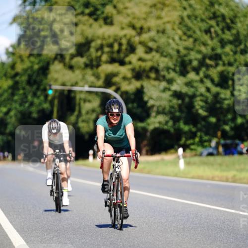 07.09.2025 - 19. Norderstedt Triathlon Michael Burmester http://msf.ph/oto/8843336 07.09.2025 13:00:16 Radfahren 305, 354 meine-sportfotos.de