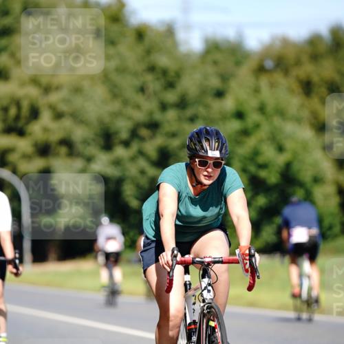 07.09.2025 - 19. Norderstedt Triathlon Michael Burmester http://msf.ph/oto/8843339 07.09.2025 13:00:18 Radfahren 305, 354, 718 meine-sportfotos.de
